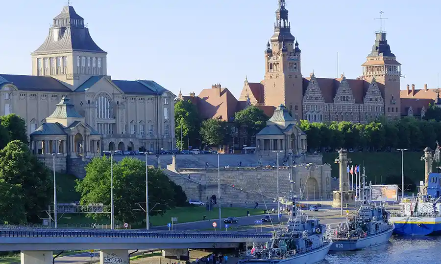 wynajem busów w szczecinie