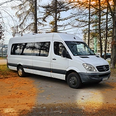 bus 15 osobowy