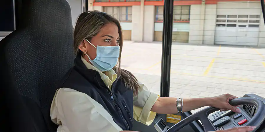 Wynajem autobusów proaktywne kształtowanie transportu