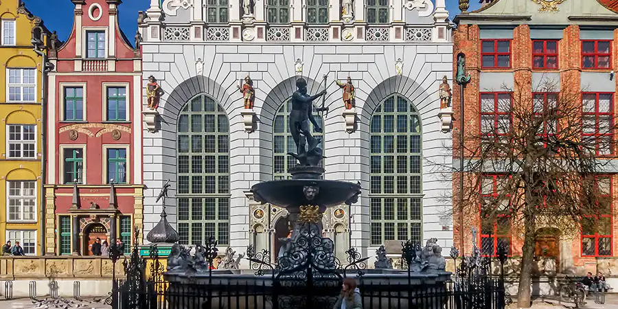 Wynajem autokaru do Gdańsk pomnik Neptuna